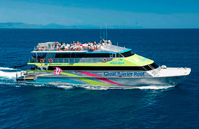 Big Cat Green Island Reef Cruises와(과) 함께라면 즐거운 여행을 할 수 있습니다.